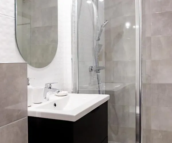 דירה Downtown ,next To Spodek-free Parking קטוביץ